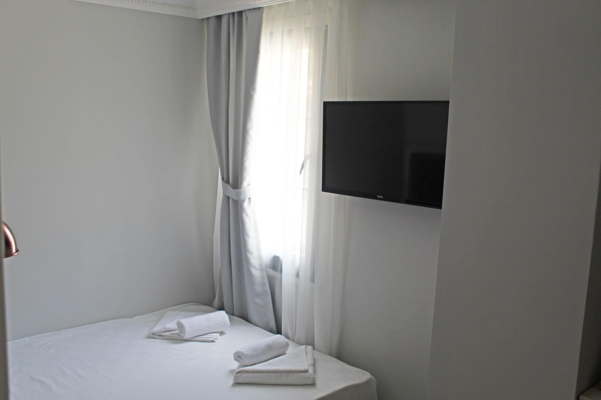 Good Night Hotel Istanbul Bagian luar foto