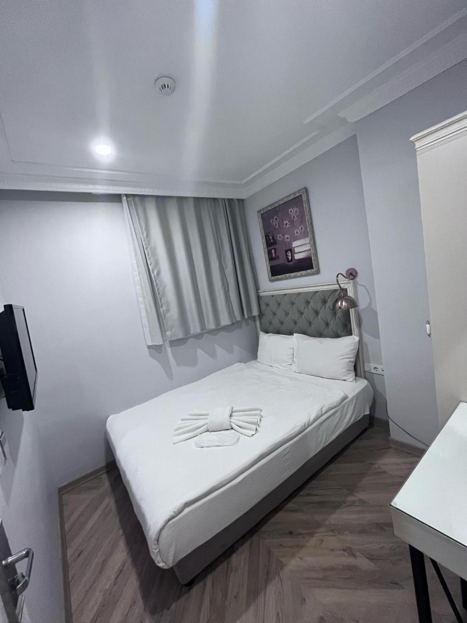 Good Night Hotel Istanbul Bagian luar foto