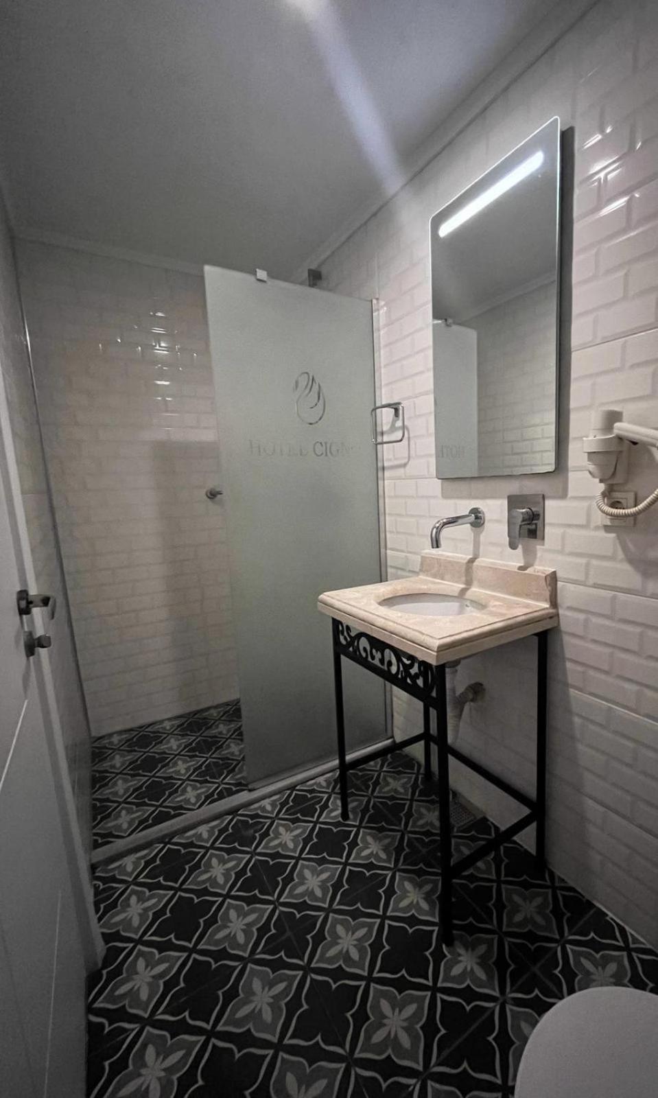 Good Night Hotel Istanbul Bagian luar foto
