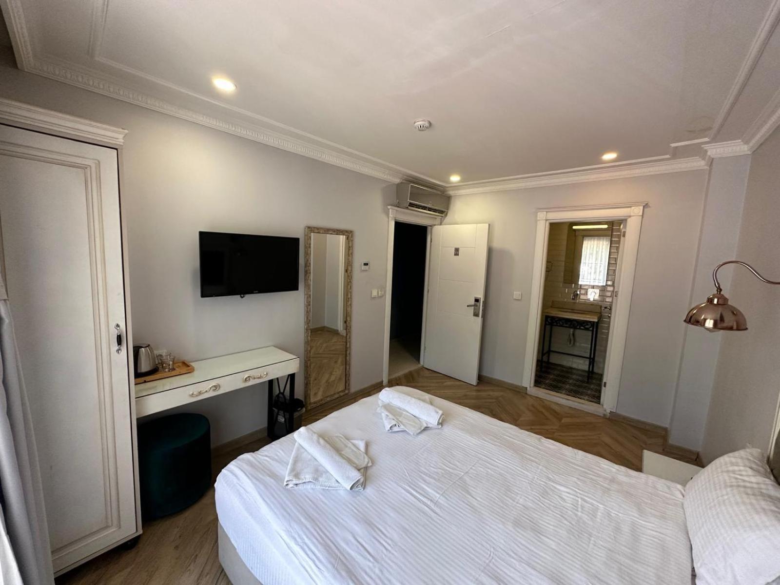 Good Night Hotel Istanbul Bagian luar foto