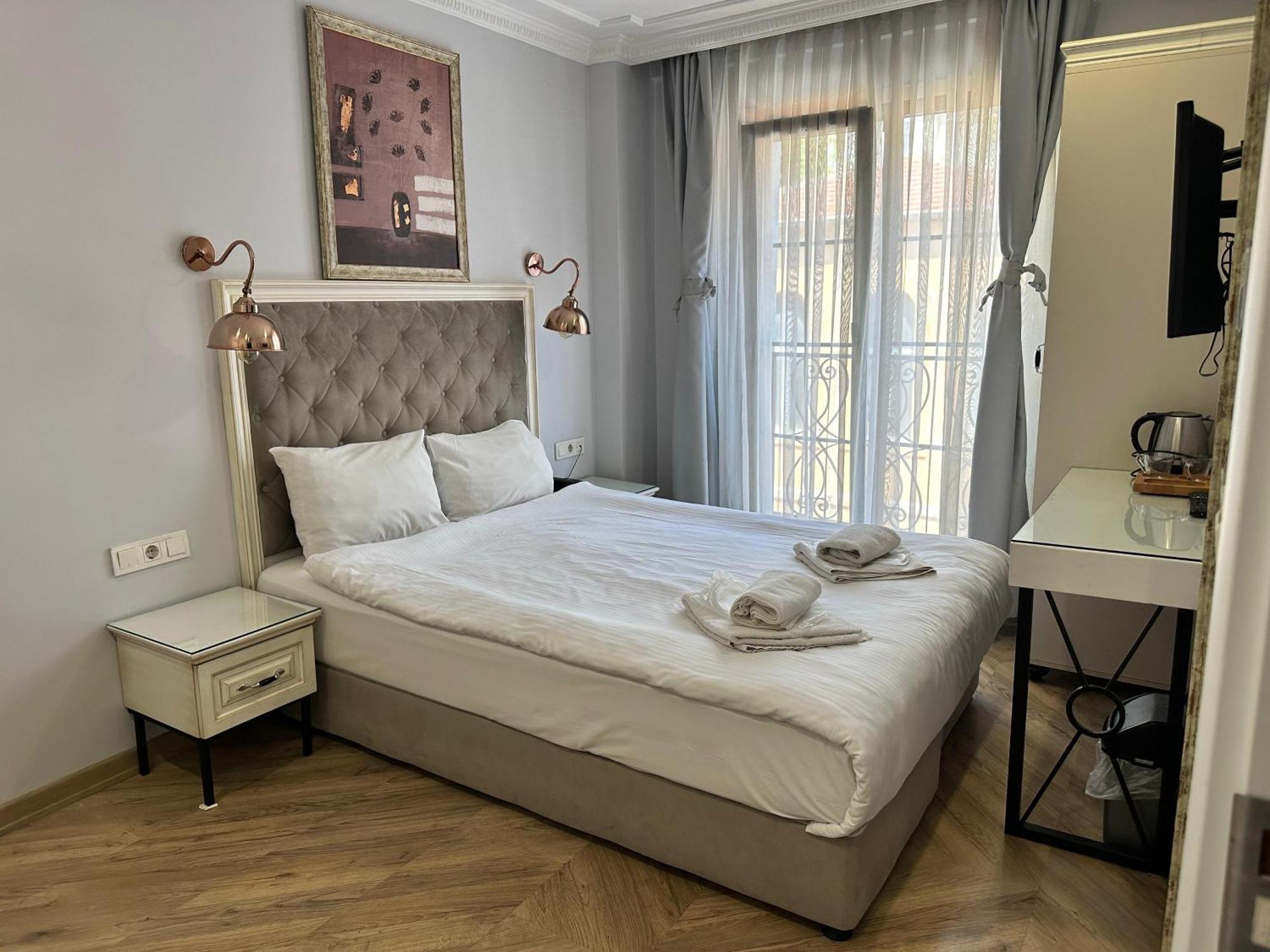 Good Night Hotel Istanbul Bagian luar foto